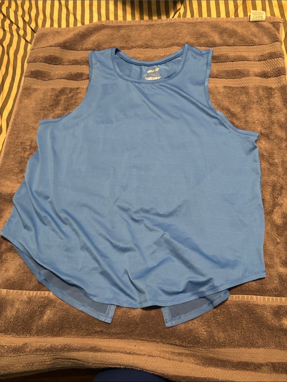 Women’s size XL (16-18) Avia Lightweight Blue workout tank top